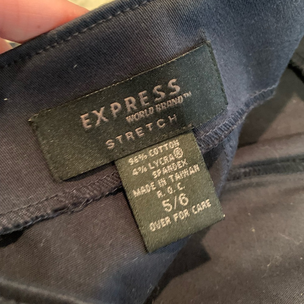 Express - Picture 3 of 3